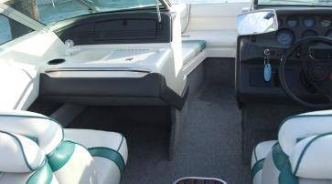 Bowrider 220 con patente sul Lago di Garda