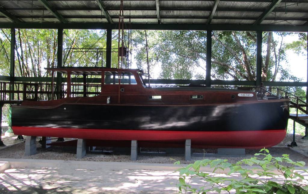 Pilar_(Ernest_Hemingway's_boat)_Cuba