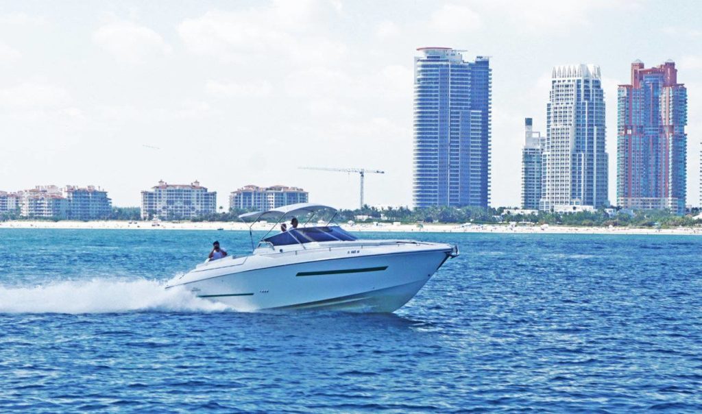 Rio Yachts Espera 34 prova in mare Miami