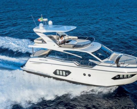 absolute yachts 50 fly navigazione