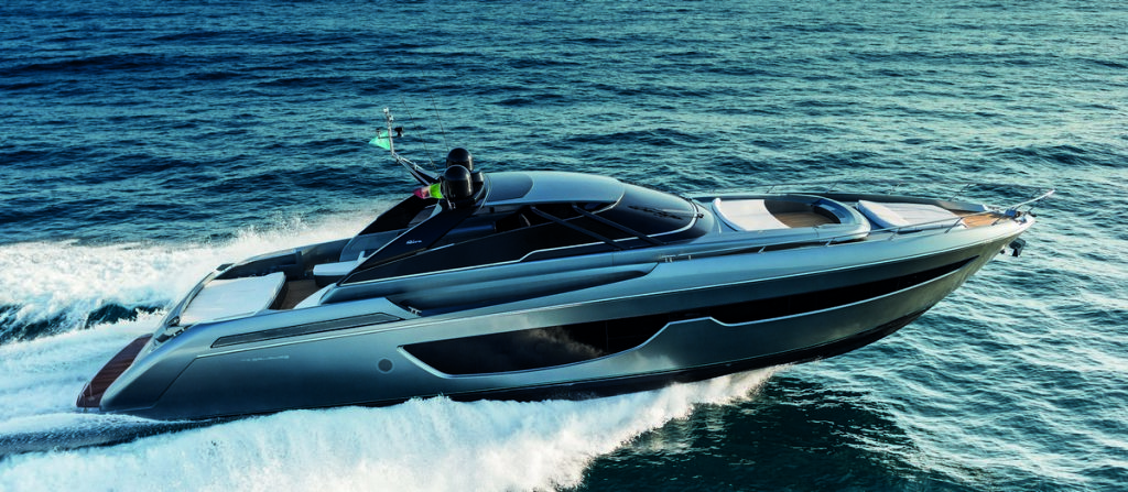 Riva 76 Bahamas, debutto al Fort Lauderdale International Boat Show