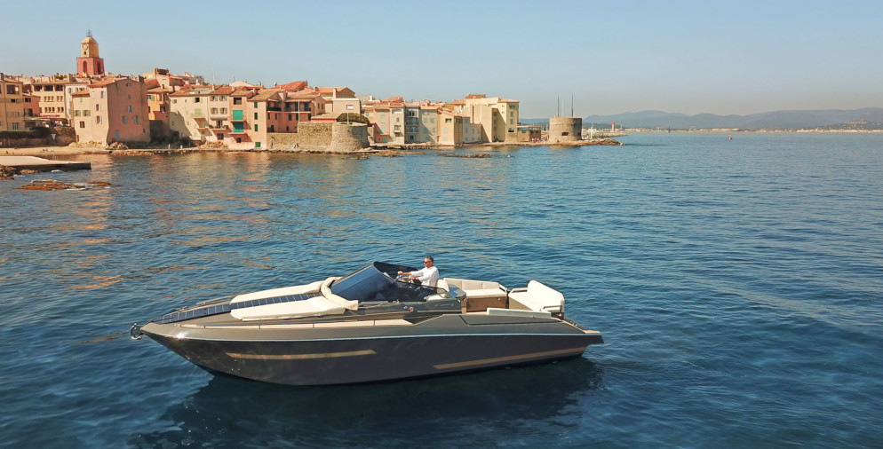 A Cannes e a Genova l’eleganza dello storico cantiere Rio Yachts