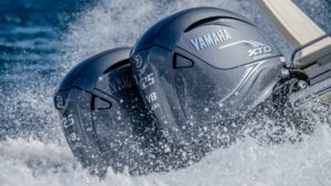 Prova in mare per il nuovo Yamaha 425 V8 XTO Offshore .