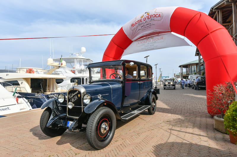 al marina di varazze torna la classic cars: citroen b14 1927