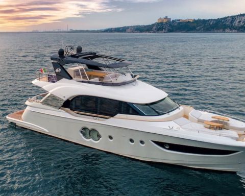 MCY-70-Monte Carlo Yachts