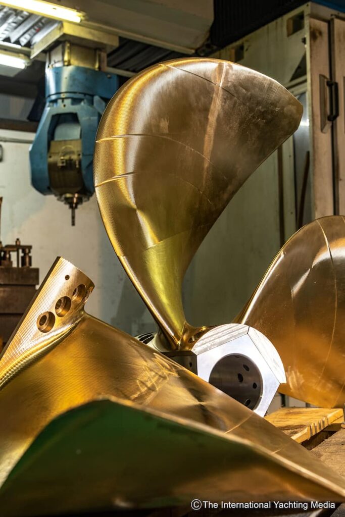 detra custom propellers  elica in bronzo