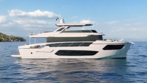 Absolute navetta 75 side view