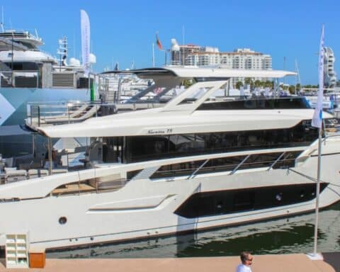 Absolute Yachts FLIBS