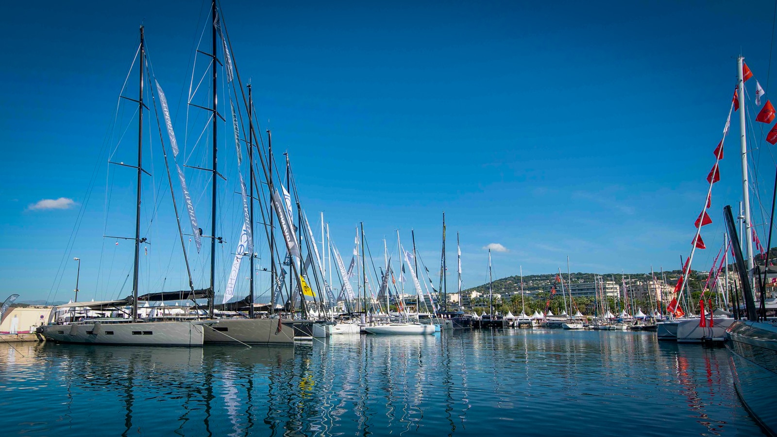 Doppio debutto di Grand Soleil Yachts al Cannes Yachting Festival 2023: lusso e performance “al quadrato”